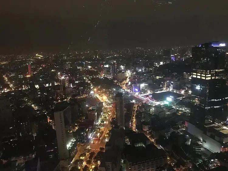 サイゴン・ブルー・トラベル