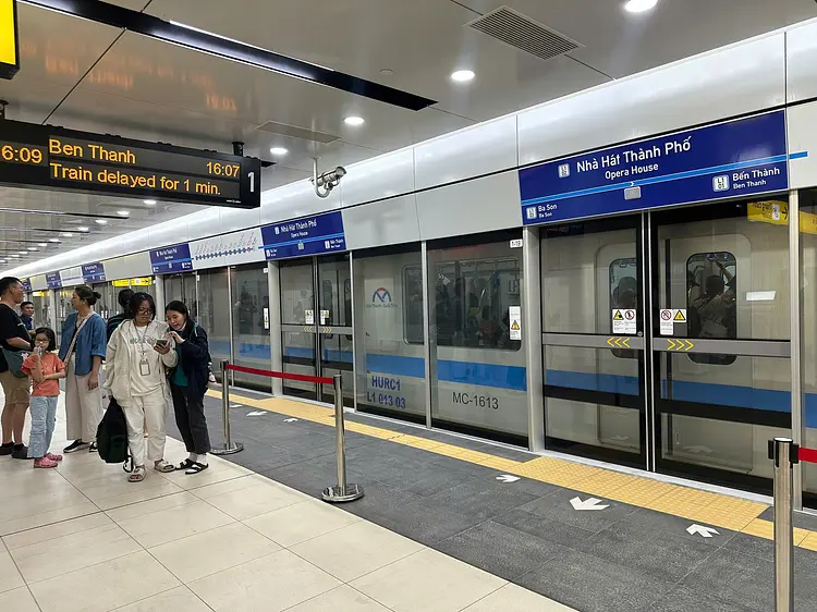 オペラハウス駅／ホーチミンメトロ