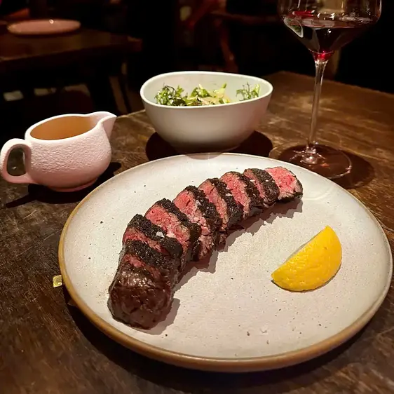 クインス・イートリー