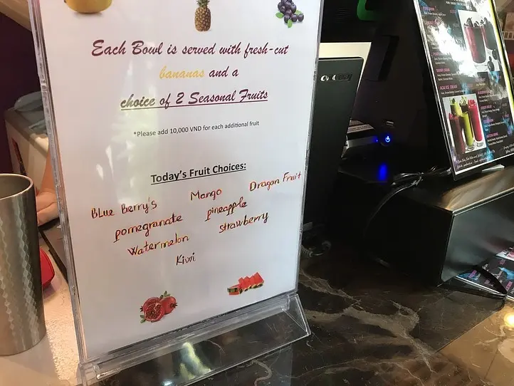 ホーチミンで食べる美食！アサイーボウル〜PURE BOWLS(ピュアボウルズ)〜