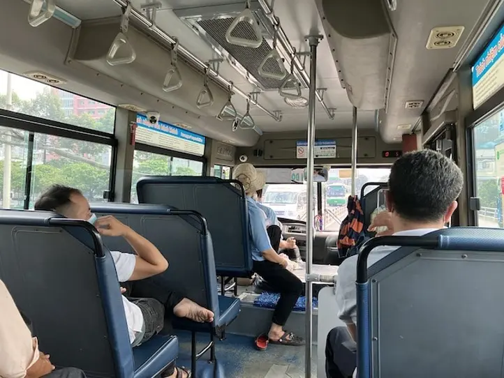 　ホーチミン市内バスに乗ってみた＆郊外の公園に行ってみた