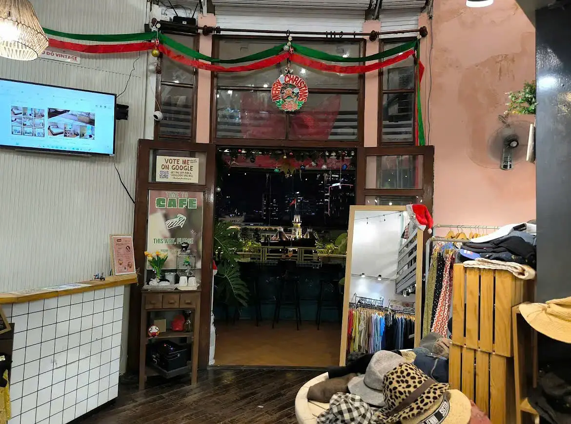 ホーチミンのカフェで楽しむ観光スポット巡り ～おしゃれなカフェから歴史的な名所まで～