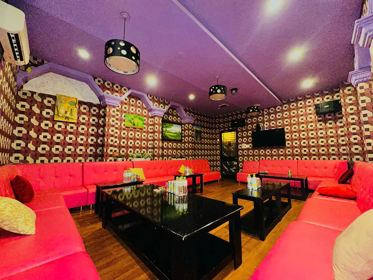 ホーチミンの夜に一味！カラオケ店『フォー・ユー』