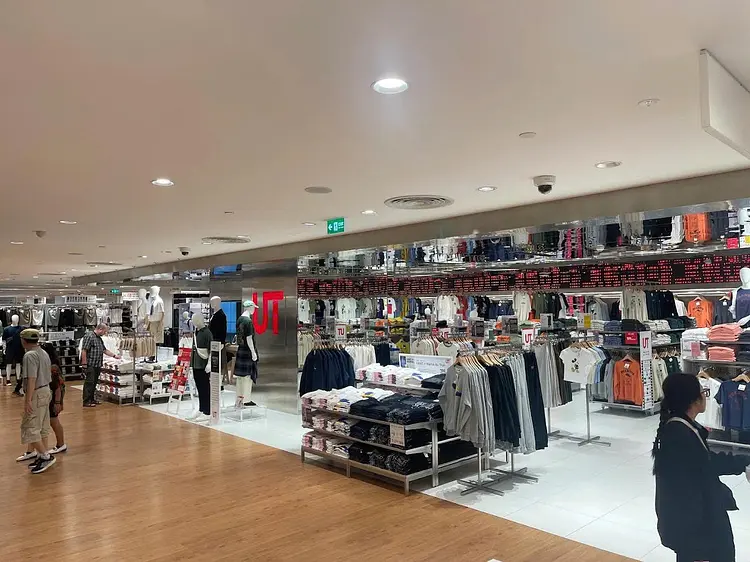UNIQLO ・サイゴンセンターテン