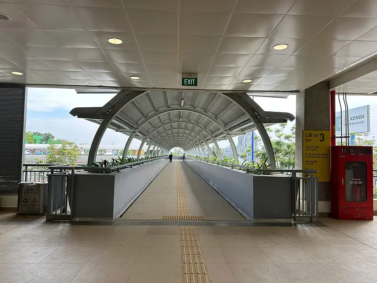 国立大学駅／ホーチミンメトロ