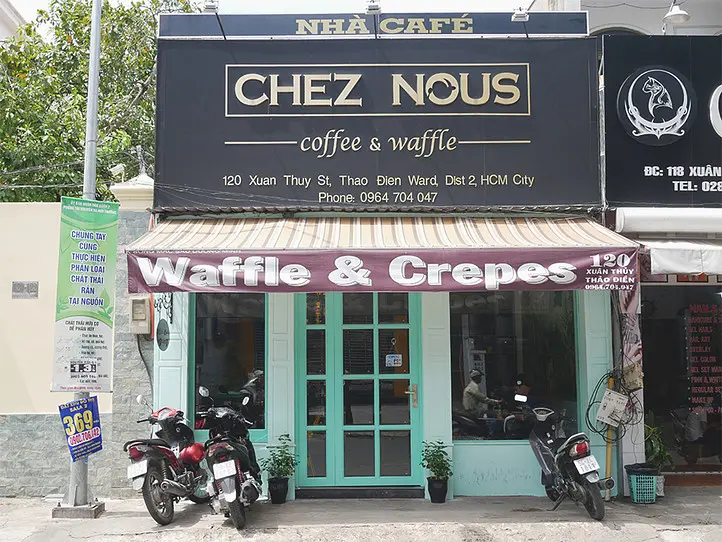 2区タオディエンにある、焼き立てワッフルが美味しいカフェ