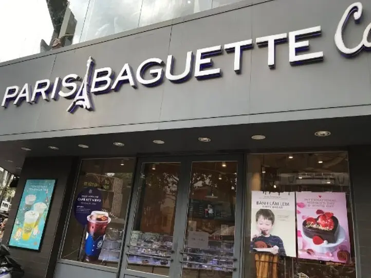 5区散策の休憩に！オシャレなPARIS BAGUETTE Cafe