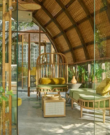 ザ・スパ・バー