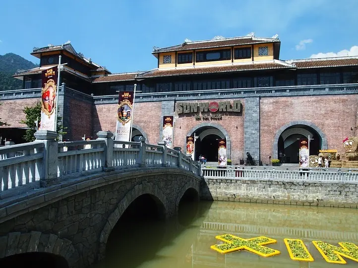 ホーチミンから1時間！ダナンの不思議なテーマパーク・バナヒルズを楽しもう