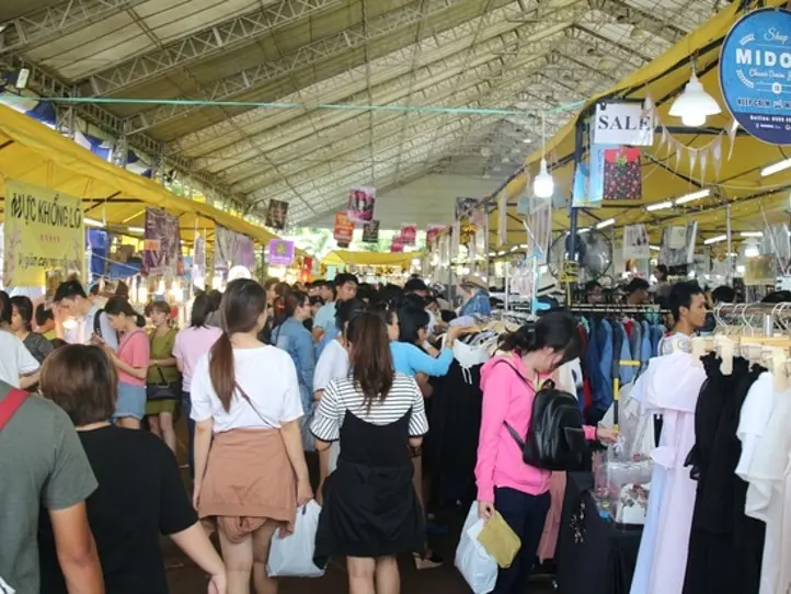 ホーチミン市内で旅行者におすすめのウィークエンドマーケットをご紹介！