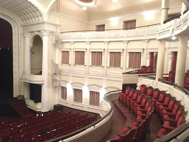 AOショーに行ってみた＆普段は見られないオペラハウスの内部を覗いてみた