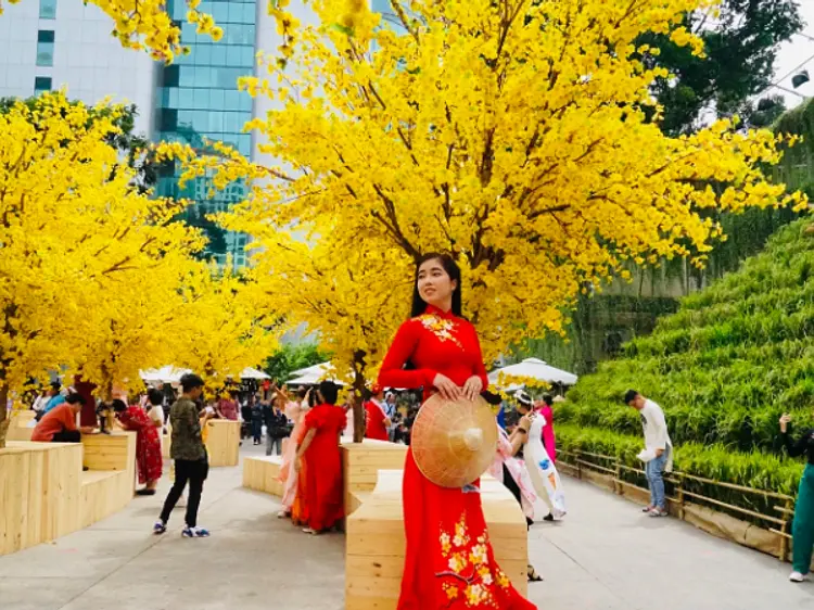 サイゴン・ブルー・トラベル