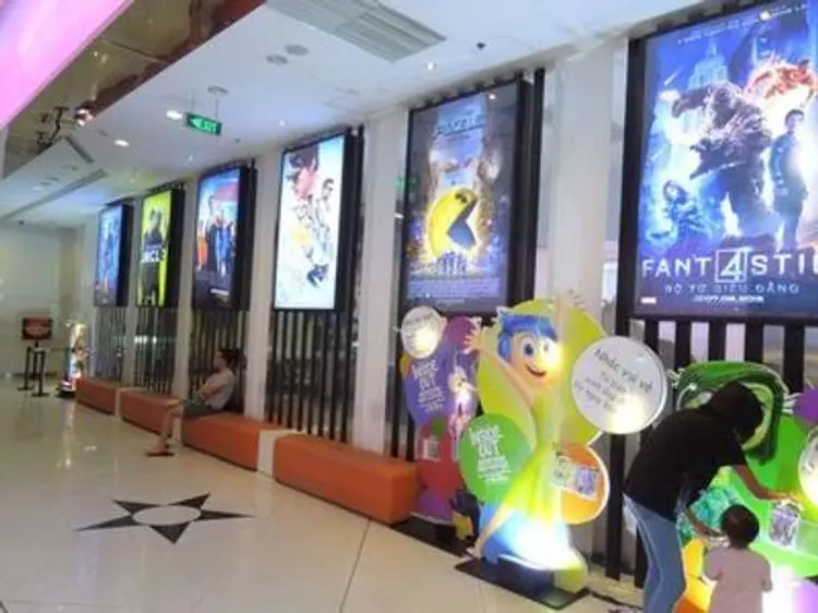 シネプレックス