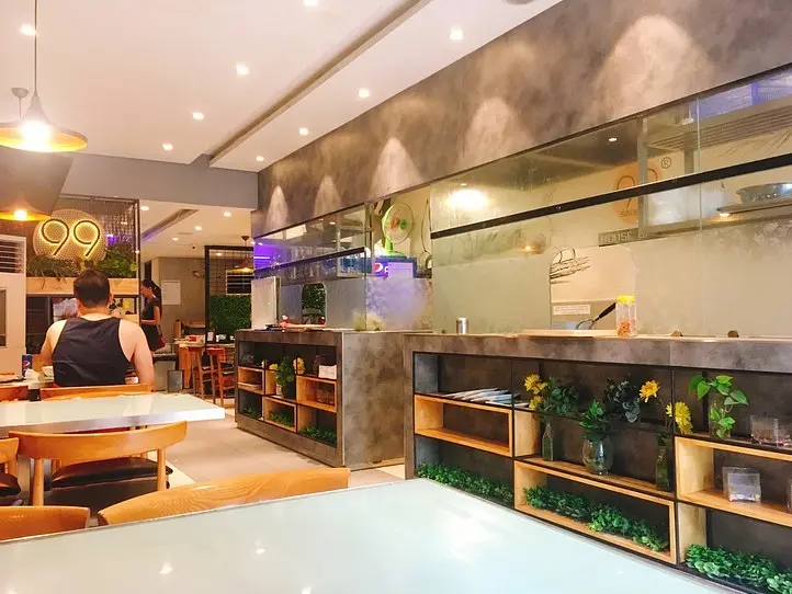 メニューが豊富なフォーのチェーン店「pho 99」（フォー99）