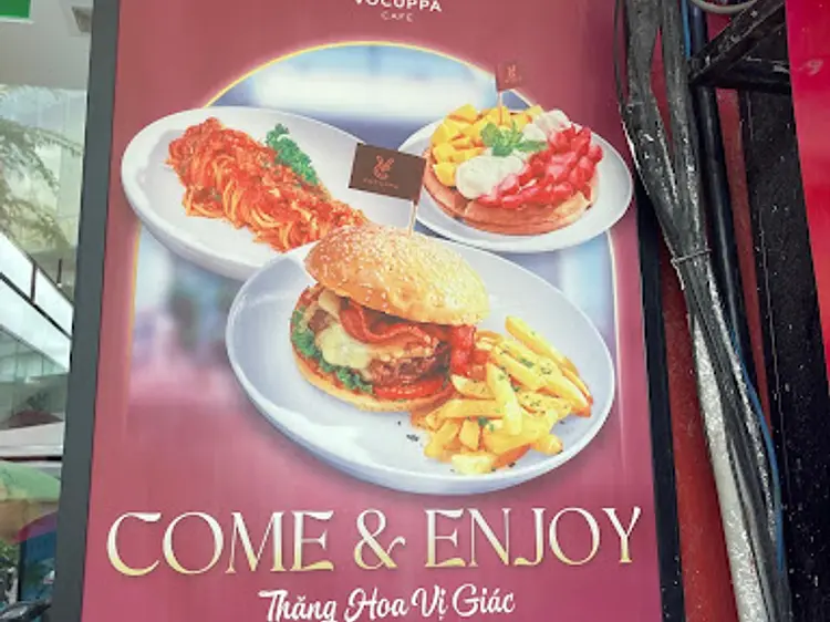 ヴォクッパカフェ（ワッフル＆デザート）