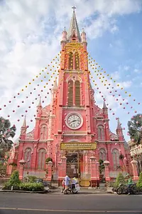 ホーチミンのクリスマス完全ガイド｜イルミネーション・教会・写真映えスポット・モデルコース