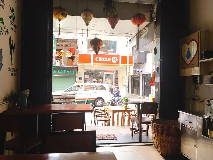 ブイビエン通りのベトナム料理レストラン「Royal Saigon Restaurant（ロイヤルサイゴンレストラン）」