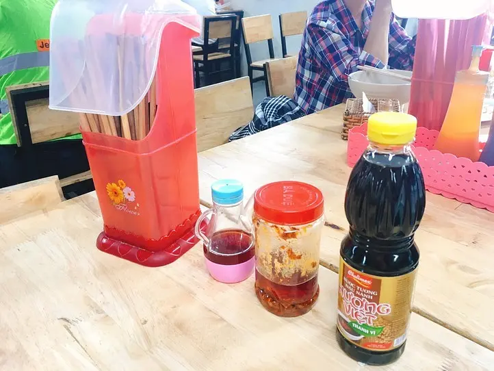 【タンソンニャット空港内】空港職員も通うベトナム料理店をご紹介