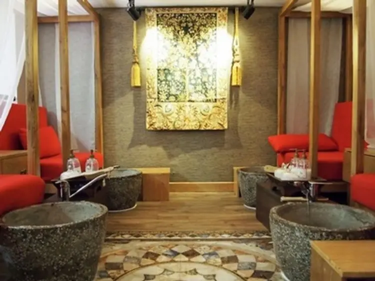 サワデカ・スパ