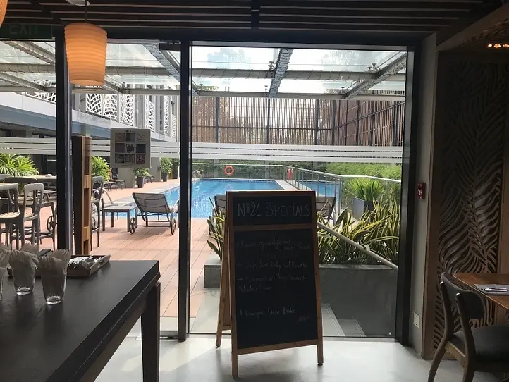 コスパ最高！開放的なレストランでお得なランチを楽しもう〜Twenty21one Restaurant〜