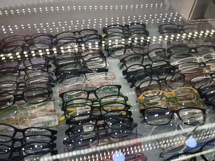 ホーチミンのローカル店で眼鏡を作ってみよう