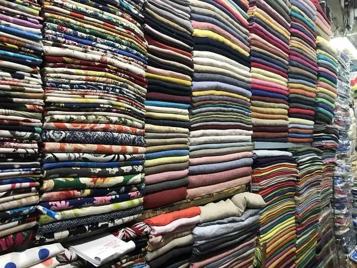 タンディン市場、どんな布を買ったらいい？在住者のお気に入りのお店をご紹介！