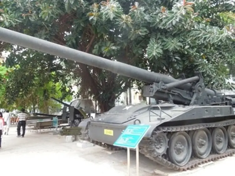 サイゴン・ブルー・トラベル