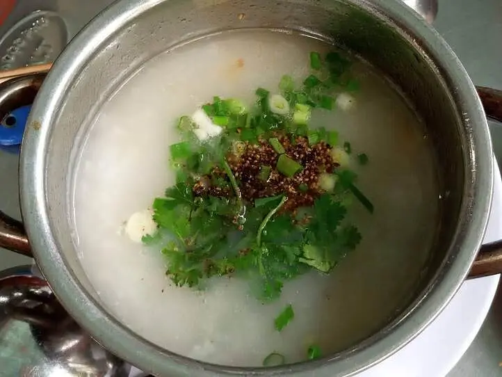 大賑わいの貝専門店～Oc Dao Nguyen Trai(オック ダオ グエンチャイ)～