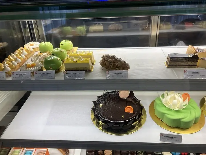 　【プノンペン】フレンチスタイルの建物がすてきなカフェ・レストラン２つ