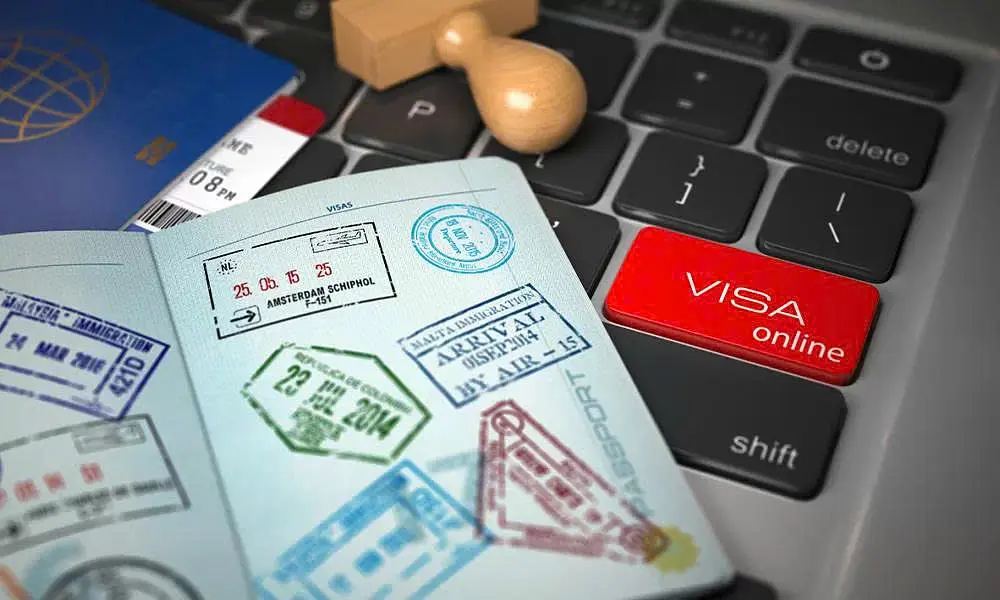 【重要注意】海外旅行の際は、入国スタンプと出国スタンプの確認を忘れずに