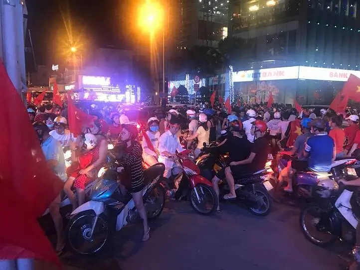 間違い探し「ホーチミン人民庁舎委員会」ももの女子旅日記【番外編】