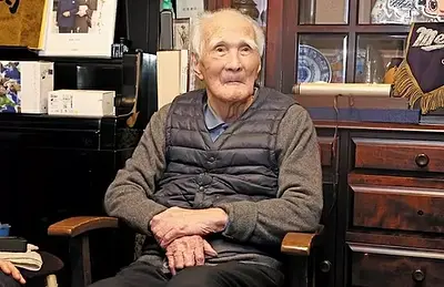 村山富市元首相が101歳で死去