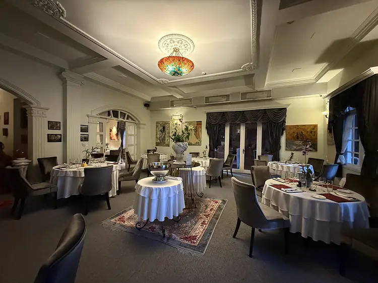 トロアグルマン