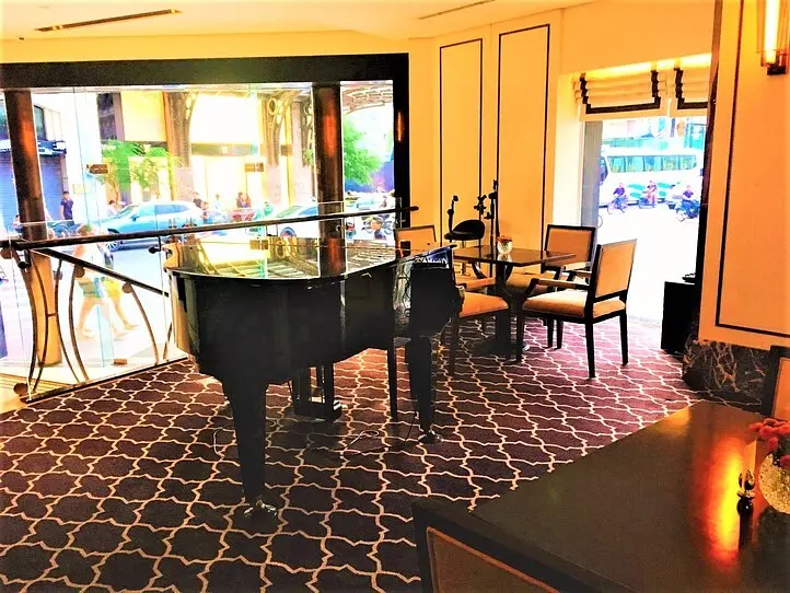 五つ星ホテル「カラベルホテル」でアフタヌーンティーを