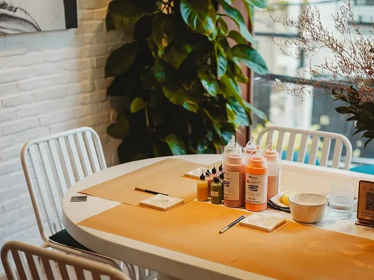 ポタリーペインティングカフェ