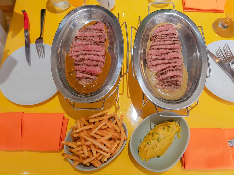 ラントルコート - ソーシャルミーティング