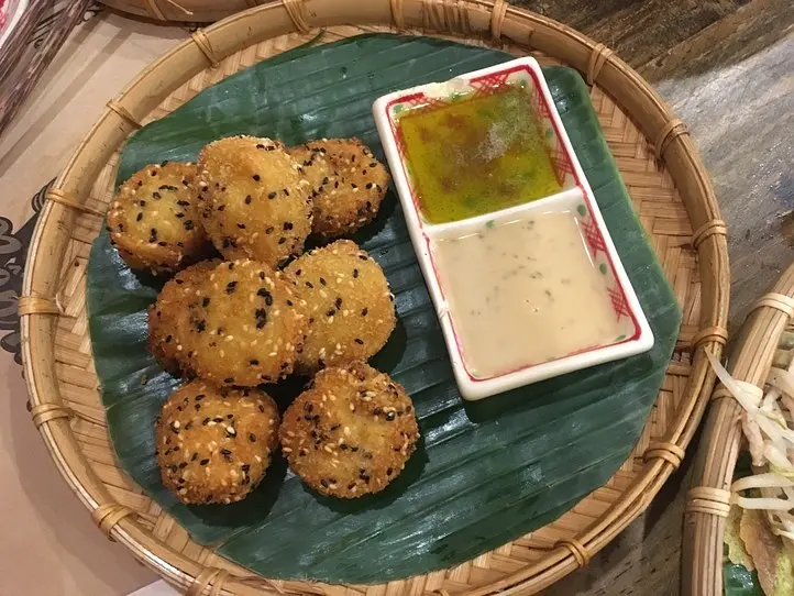 ホーチミン初心者におすすめ！ベトナム料理レストラン2店