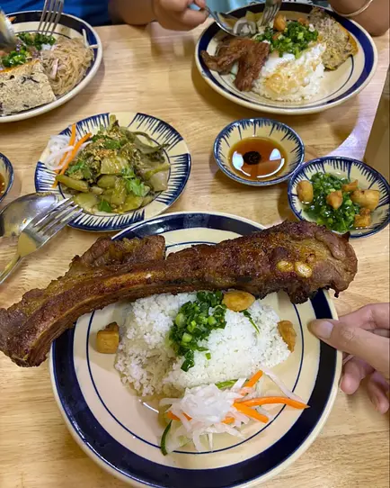 ホーチミンの味を探して ― 私のお気に入りベトナム料理店3選