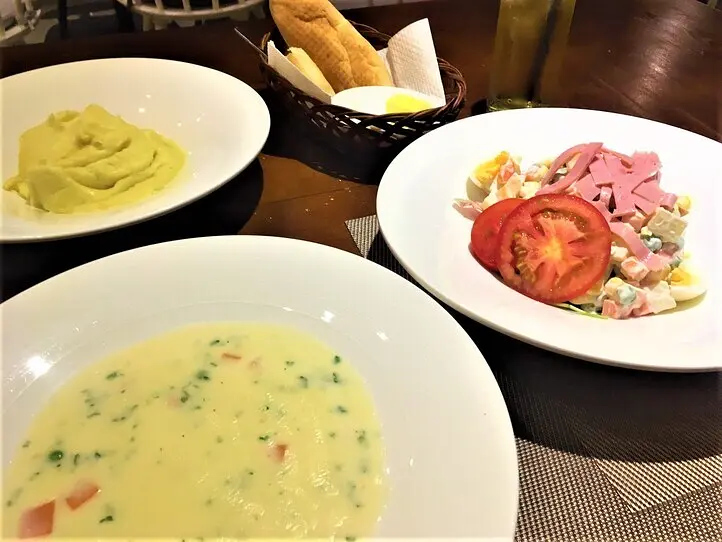 ホーチミンのファミレス（？）に行ってみた