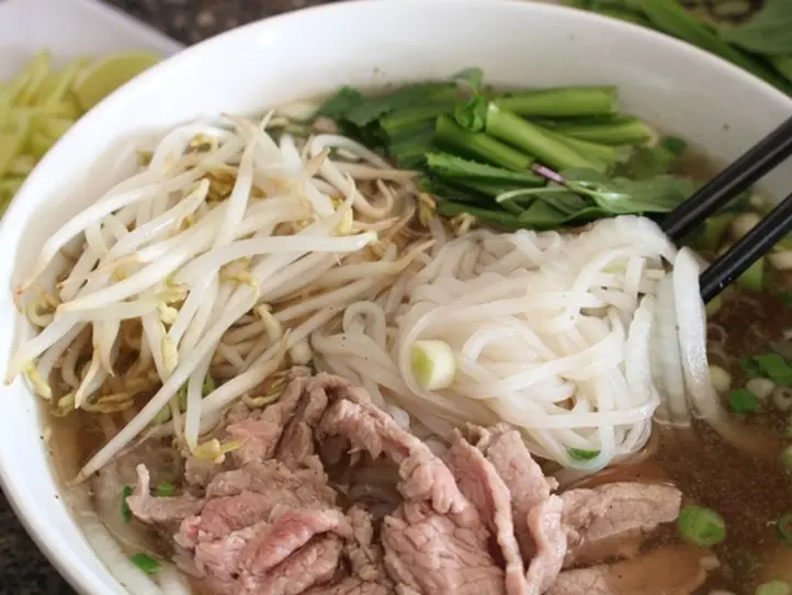 ベトナム人の国民食はフォーじゃない？「ブン」とはどんな麺料理？