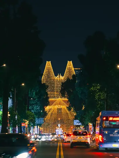 ホーチミンのクリスマス完全ガイド｜イルミネーション・教会・写真映えスポット・モデルコース