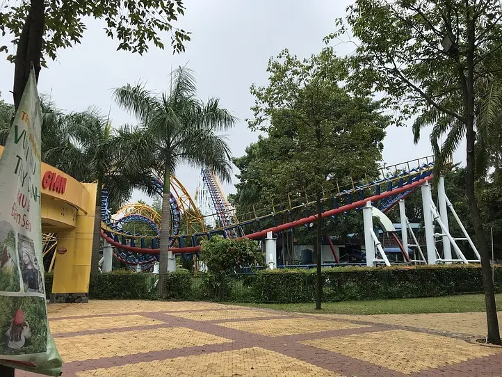 家族で楽しめるホーチミンのディズニーランド: ダムセンパーク