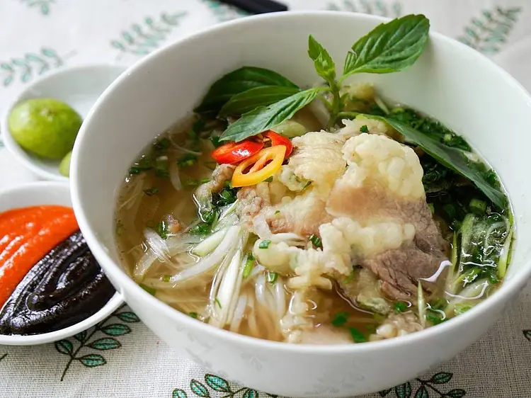 フォー・フォン・ビン