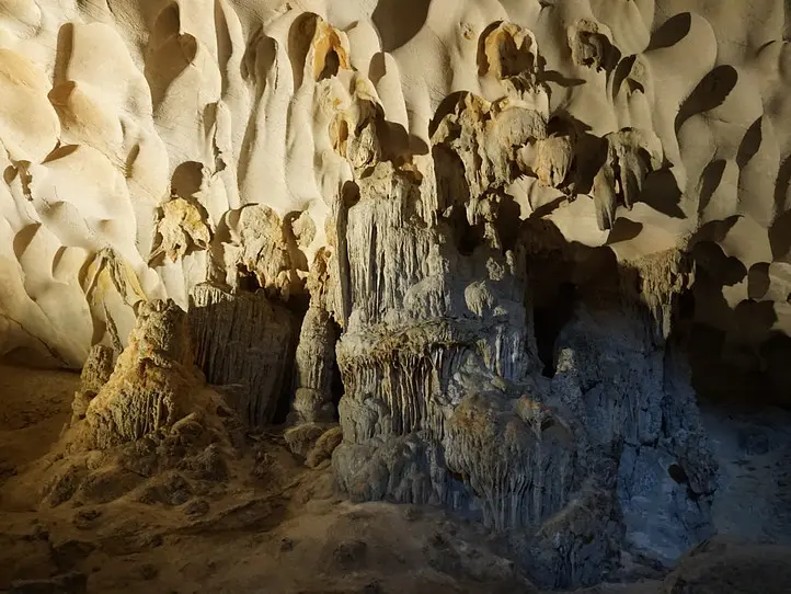 ホーチミンからベトナム北部へショートトリップ〜ハイフォンから世界遺産ハロン湾へ