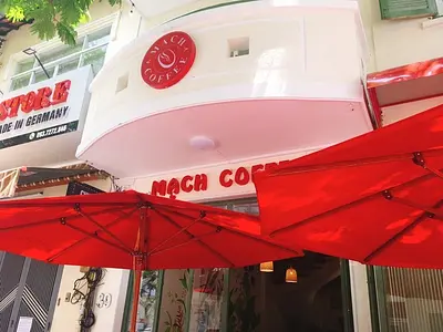 リーズナブルに本格派料理が楽しめるカフェ「Mach Coffee」（マック・コーヒー）