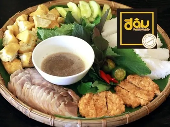 水上人形劇も鑑賞できる。ハノイ名物ブンダウのお店