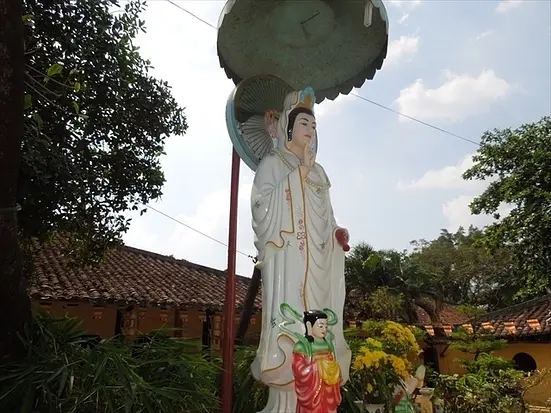 ヤックヴィエン寺