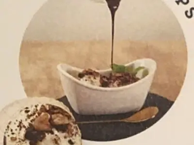 ビノン カカオ バニラジェラート＆チョコレートソース