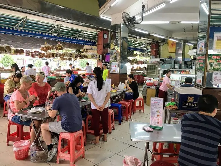 美味しいバインミーが食べられる老舗食堂～Nhu Lan(ニューラン)～