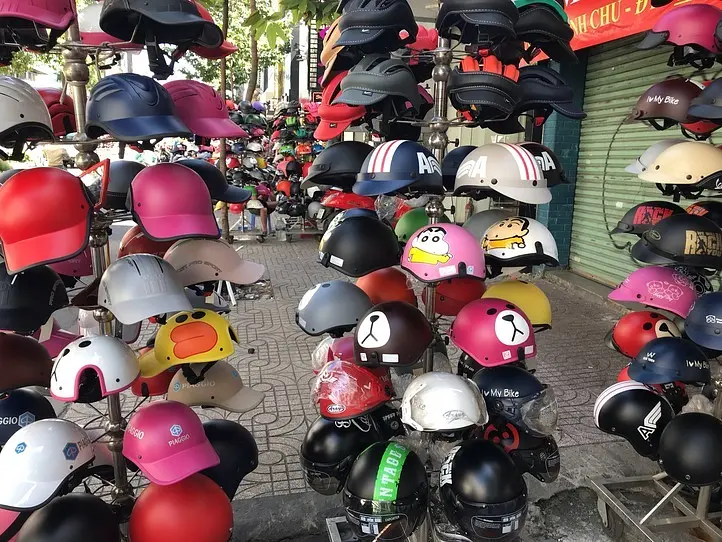 ベトナムの必需品・マイヘルメットが買えるおすすめのお店 3選
